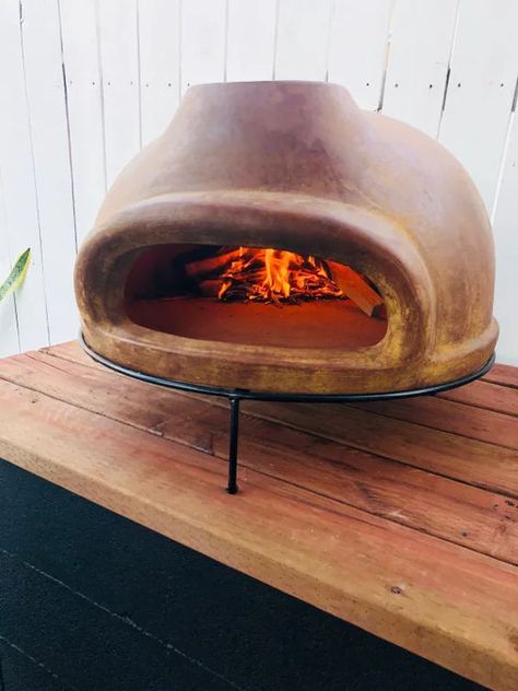 Terracotta Pizza Oven, Clay Pizza Oven, Backyard Pizza Oven, Pergola Outdoor Living, Oven Diy, Diy Pizza Oven, Brick Pizza Oven, Four A Pizza, Clay Oven