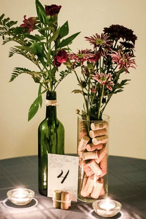 10 Creative Bottle Wedding Center Pieces That Are Absolutely Stunning Wine Themed Wedding Centerpieces, Wine Bottle Wedding Centerpieces, Cheap Centerpieces, Beautiful Wedding Centerpiece, Wine Bottle Centerpieces, Wedding Wine Bottles, Bottle Centerpieces, Deco Champetre, Unique Wedding Flowers