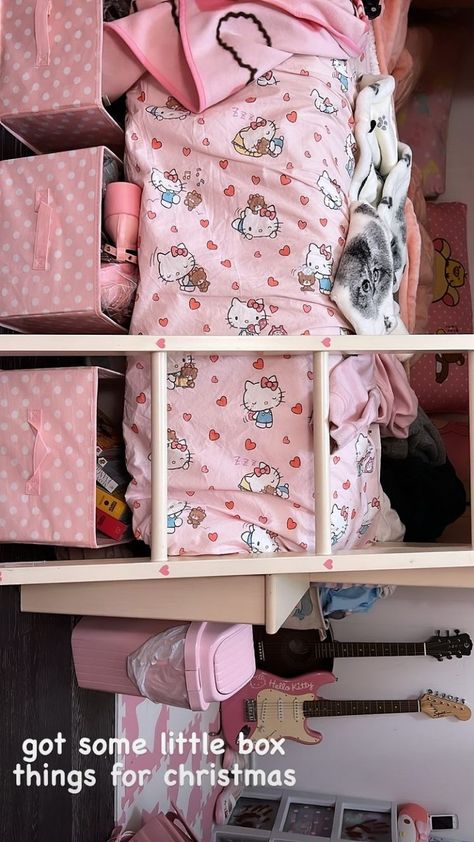 Sanrio Stuff, Aesthetic Room Ideas, Kawaii Room Decor, Cute Stuff, Hello Kitty My Melody, Kawaii Room, Hello Hello, Dream Lifestyle, Low Tables