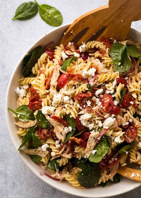 Sun Dried Tomato Dressing, Sundried Tomato Pasta Salad, Salad With Sun Dried Tomatoes, Pasta Salad With Chicken, Tomato Dressing, Feta Pasta Salad, Tomato Pasta Salad, Sundried Tomato Pasta, Salad With Chicken