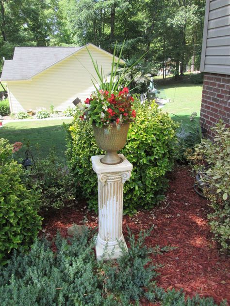 Using A Plaster Column As A Planter In Your Garden - I found this column at a yard sale. It didn't fit with our decor on the inside.But hmmm,outside maybe....[… Neat Garden, Column Ideas, Outdoor Columns, Garden Board, Container Planting, Lion Statue, China Garden, Outdoor Patios, Garden Fun