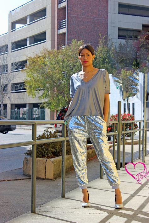 Alex Malay Sequin Joggers Silver Sequin Joggers Outfit, Silver Joggers Outfit, Silver Pants Outfit, Sequin Joggers, Sequin Jogger Pants, Jogger Pants Outfit, Silver Pants, Midsize Outfits, Sweet Fashion