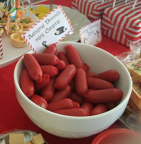 Mary Poppins party food Ft. Admiral Booms mini canons (hot dogs) #marypoppins Mary Poppins Tea Party, Mary Poppins Dinner, Themes Dinner Nights, Mary Poppins Party Food, Movie Watching Party, Mary Poppins Party Decorations, Mary Poppins Birthday, Mary Poppins Party, Brunch Foods