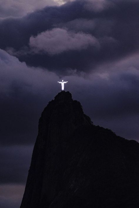 Christ The Redeemer Wallpaper, Ferrari Suv, Lux Aesthetic, Jesus Background, Cityscape Wallpaper, Catholic Wallpaper, Iran Pictures, Wallpaper 2024, Jesus Wall Art