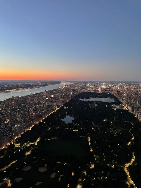 View on Central Park, Upper West Side and Hudson at night from one of the tallest skyscrapers in the city and World. Central Park At Night, Park At Night, Central Park View, Central Park West, Park View, Upper West Side, City Living, West Side, Landscape Photos