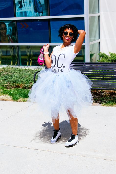 Diary clothing shoot. Tulle skirts Tutu Skirt And Sneakers Outfit, Tulle Skirt With Sneakers, Tutu Outfits For Women, Sneakerball Party Outfits, Sneakerball Party, Skirt And Sneakers Outfit, Skirt With Sneakers, Clothing Shoot, Ball Outfit