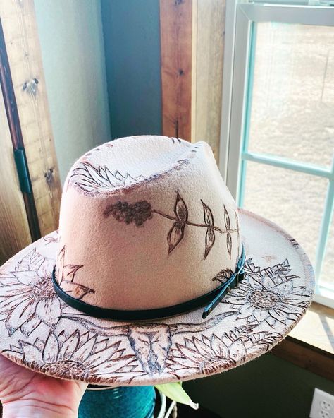 Excited to share this item from my #etsy shop: Rancher style fedora felt hat handburnt custom design Felt Hat Burning, Felt Burning, Burning Hats, Willow Hand, Pyrography Ideas, Hat Burning, Desert Willow, Hand Burn, Felt Hats