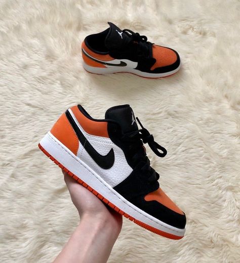 Air Jordan 1 Low Orange, Adidas Shoes Outfit, Nike Fashion Sneakers, Shattered Backboard, Nike Air Jordan Shoes, Nike Air Jordan 1 Low, All Nike Shoes, Nike Shoes Jordans, Nike Air Shoes