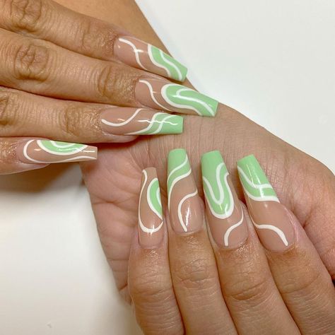 Swirl Dip Nails, Lime Green And White Nails, Lime Nails Design, Nail Ideas Green, Acrylic Nails Ombre, Swirly Nails, Lime Nails, Lime Green Nails, Green Acrylic Nails