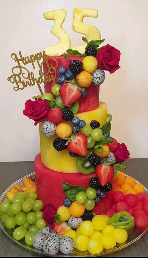 Cake Made Of Fruit Birthday, Mix Fruit Cake Design, Cake Buah, Cake Made Of Fruit, Vegetable Arrangements, Fruit Magic, Watermelon Cakes, Fruits Cake, Fruit Birthday Cake