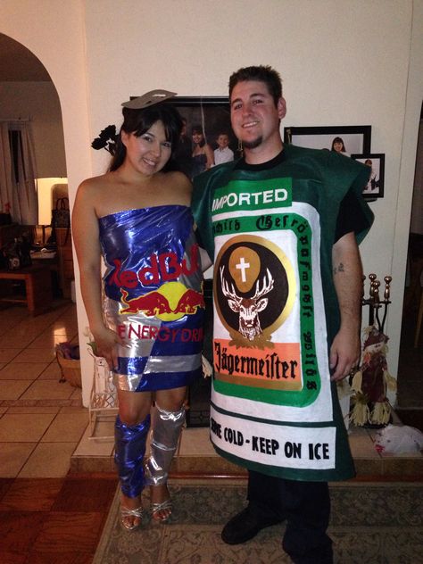 Couples costume, Red Bull & Jager! Jager bombs. Made these from scratch Halloween '13. Racking my brain for this year's idea! Tourist Costume, Punny Costumes, Brain Storming, Unique Couple Halloween Costumes, Couples Halloween Costumes, Halloween Couples, Duo Costumes, 4 Friends, Halloween Costumes Ideas