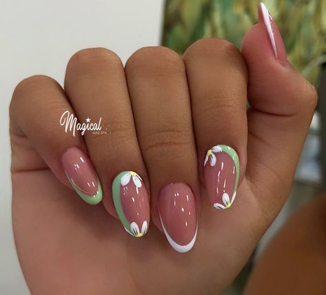 Flower Nail Art Designs, Nail Art Designs For Beginners, Swirl Nail Art, Summer Nails 2023, Work Nails, Almond Nails Designs, Nail Art Designs Videos, Almond Acrylic Nails, Flower Nail