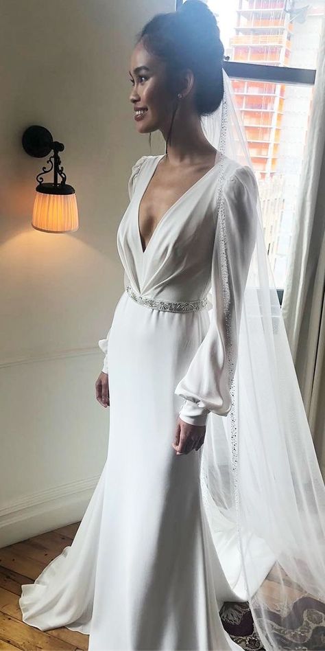 Wedding Dresses Sheath, Lihi Hod, Wedding Dress With Sleeves, Vintage Inspired Wedding Dresses, Wedding Dress Guide, Beach Wedding Dress Boho, Dress With Sleeves, Wedding Forward, Vintage Inspired Wedding