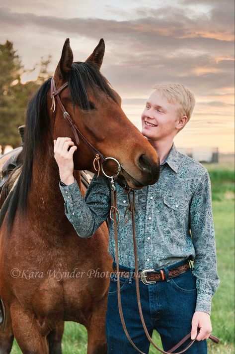 Senior pictures with a boy and his best horse. Senior Photos With Horses Boy, Guy Senior Pictures With Horse, Man And Horse Photography, Grandparents Photoshoot, Cowboy Shoot, Photoshoot Senior Pictures, Western Boy, Horse Senior Pictures, Guy Photo