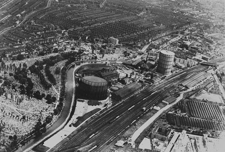 Aerial photograph of Kensal and North Kensington, 1938 North Kensington, Royal Borough Of Kensington And Chelsea, Paddington London, New Regent Street Christchurch, Arnold Rothstein Boardwalk Empire, Kensington And Chelsea, Furness Railway K2, London Pictures, Aerial Photograph