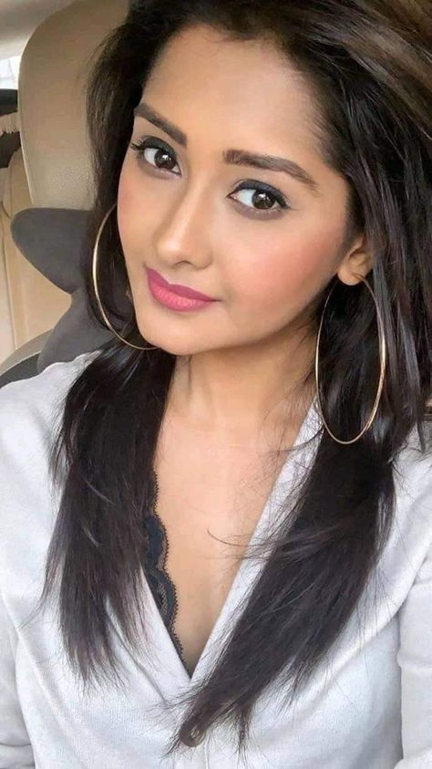 Kanchi Singh, Romantic Love Couple, Instagram Captions For Selfies, Serial Actress, Funny Jokes In Hindi, Actress Images, Hot Images, Indian Designer Outfits, Latest Images