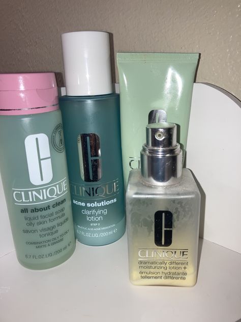 Clinique Skincare Routine, Eyeshadow Swatches, Foundation Swatches, Clinique Skincare, Skin Care Routine Order, Strawberry Blonde Hair, Skincare Review, Strawberry Blonde, Face Skin Care