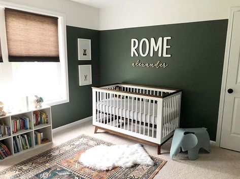 🌲 a rich forest green looks so good against the walnut trim! 👌 • #babyletto Scoot crib • 📷: nursery designed by mama @nfin 💚 Baby Nursery Inspiration, Baby Boy Room Decor, Nursery Room Design, Baby Boy Room Nursery, Green Nursery, Baby Room Design, Nursery Baby Room, Nursery Colors, In The Corner