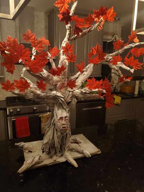 Game Of Thrones Room Decor, Game Of Thrones Birthday Party Ideas, Dragon Bedroom, Game Of Thrones Halloween, Game Of Thrones Decor, Game Of Thrones Birthday, Game Of Thrones Premiere, Game Of Thrones Winter, Make A Dragon