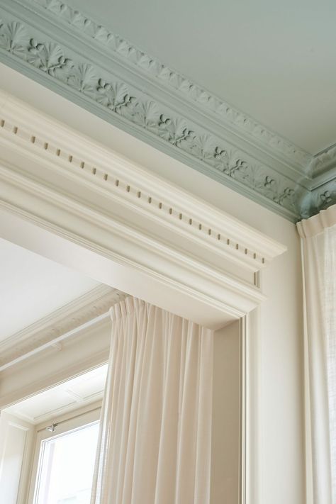 Wall Molding, Decorative Elements, Wainscoting, Cornice, Interior Inspo, Dream Home Design, Ceiling Design, 인테리어 디자인, Moldings And Trim