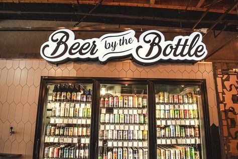 Beer Shop Design, Tekel Bayi, Beer Bar Design, Beer Garden Ideas, Beer Display, Craft Beer Shop, Wine Bar Restaurant, Tap House, Brewery Design