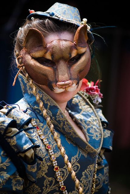 Cats in Art: Masquerade by RisForRob Venice Carnivale, Mask Ball, Deep Books, Costume Venitien, Animal Mask, Carnival Of Venice, Venetian Masks, Venetian Mask, Three Rivers