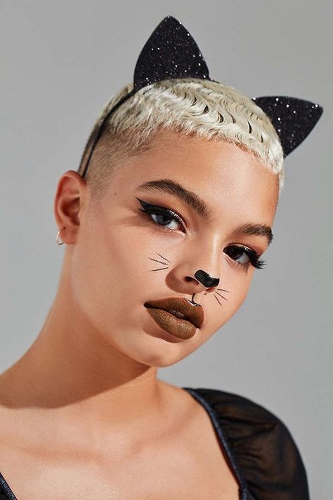 Cat Face Makeup, 2017 Halloween Costumes, Kitten Costumes, Cat Halloween Makeup, Fairy Halloween Costumes, Cat Ear Headband, Party Hardy, Cat Halloween Costume, Face Beat