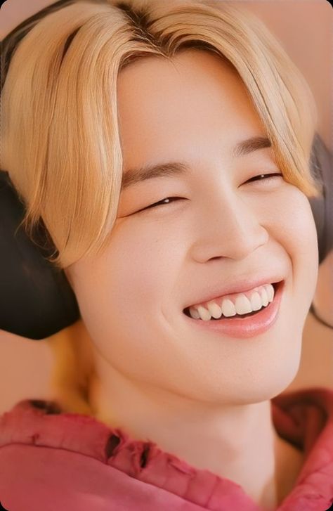 Jimin Eye Smile Wallpaper, Jimin Smiling Pics, Park Jimin Smile, Jimin New Pics, Jimin Pic, Jimin Smile, Jimin Cute Selca, Smile Pictures, Smile Wallpaper