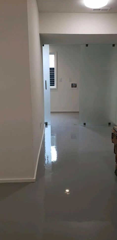 Gray Epoxy Floor, Fake Wood Flooring, Epoxy Concrete Floor, Epoxy Floors, Stain Remover Carpet, Best Laminate, Fake Wood, Color Epoxy, Colored Epoxy