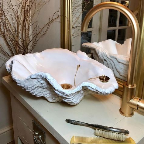 Tee Morris Shells on Instagram: "Hanging on the wire, yeah I'm waiting for the change I'm dancing through the fire Just to catch a flame An' feel real again Paul Weller . Take care T . . . . #clams #clamshellsinks #sink #designinspiration #renovation #interiorinspo #love #house #photography #interiorinspiration #luxuryhomes #instahome #modern #lifestyle #teemorrisshells #luxurylifestyle #homestyle #handmade #designinterior #decor #homedecoration #contemporaryart #construction #living #homeinsp Paul Weller, House Photography, Cottage In The Woods, Modern Lifestyle, The Change, Interior Inspo, Decor Bedroom, Home Decor Bedroom, The Fire