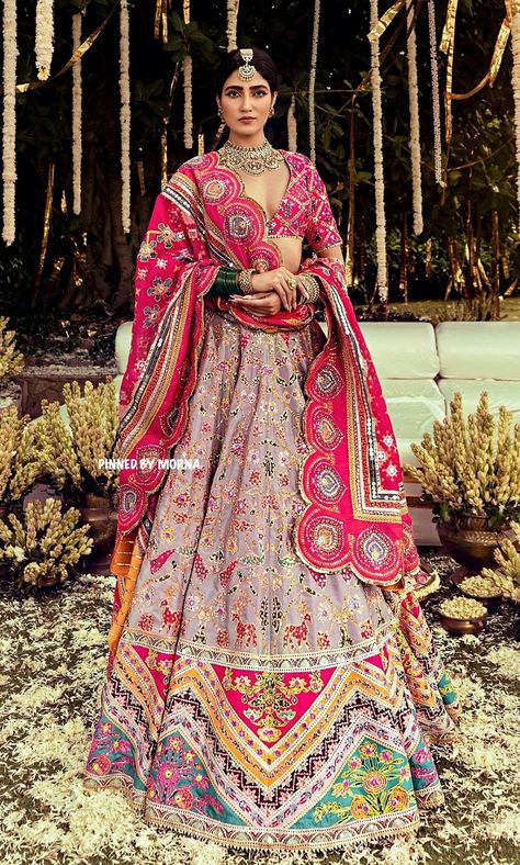 Mayyur R Girotra Couture - India 🇮🇳 Mayyur Girotra, Indian Bride Outfits, Bride Outfits, Indian Bridal Outfits, Wedding Lehenga, Bride Clothes, Bridal Lehenga, Bridal Couture, Bridal Outfits