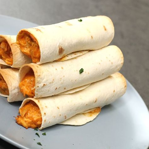 Slow Cooker Chicken Taquitos - next time I would use full 8 oz cream cheese Chicken Taquitos, Cheese Chicken, Slow Cooked Meals, Healthy Eating For Kids, Healthy Ideas, Crock Pot Cooking, Be Healthy, Crockpot Chicken, Slow Cooker Chicken