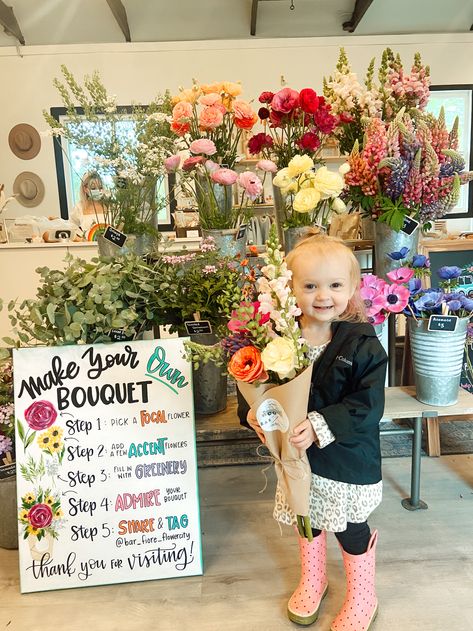 Diy Floral Display Stand, Flowers Bouquet Business, Flower Stand Birthday Party, Diy Flower Bar Sign, How To Sell Flowers At A Farmers Market, Bloom Bar Signage, Wildflower Bouquet Bar, Farmers Market Flower Bouquets, Build Your Bouquet Bar