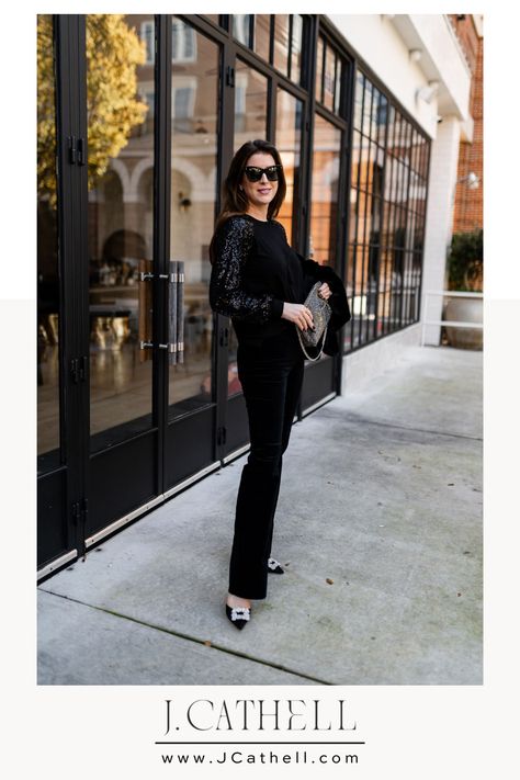 Black Velvet Jeans Outfit, How To Style Black Velvet Pants, Black Velvet Pants Outfit Party, What To Wear With Velvet Pants, Black Velvet Trousers Outfit, Black Velvet Top Outfit, Velvet Pants Outfit Party, Velvet Jeans Outfit, Black Velvet Pants Outfit