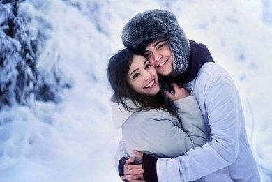 #shimla #kullu #manali #packages Couple Photography Winter, Snow Photoshoot, Honeymoon Pictures, Snow Photography, Honeymoon Tour, Honeymoon Packages, Couple Picture Poses, Winter Photos, Shimla