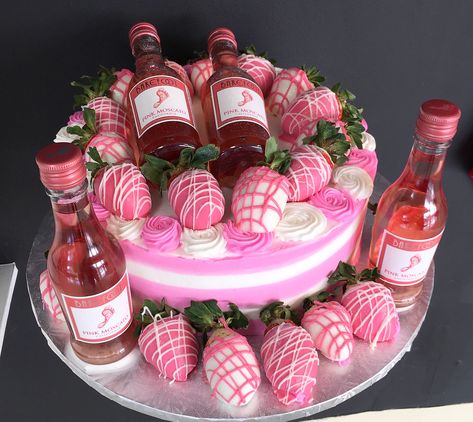 Vanilla strawberry pink moscato birthday Cake #cakessosimple #wine Birthday Cake Decorating For Men, Cake Decorating For Men, Birthday Cake For Adults, Birthday Cake Illustration, Alcohol Cake, Pink Moscato, Wine Cake, Birthday Cake For Mom, New Birthday Cake