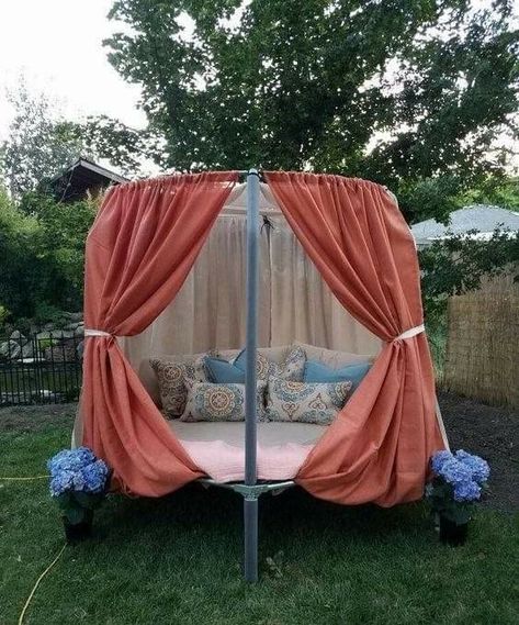 Trampoline Bed, Old Trampoline, Backyard Accessories, Trampoline Tent, Backyard Hangout, Brick Patterns Patio, Backyard Trampoline, Backyard Swings, Backyard Beach