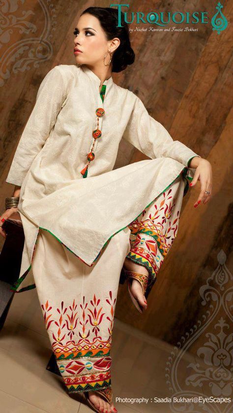 Desi Hacks To Try, Salwar Designs, Salwar Kamiz, Kurta Designs Women, Embroidery Suits Design, Boutique Dress Designs, Stylish Dress Book, Pakistani Dress Design, Embroidery Suits