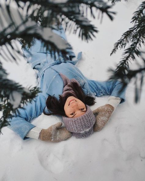 Winter Portraits Photography, Winter Snow Photography, Winter Senior Pictures, Couple Photography Winter, Winter Outfits Snow, Snow Photoshoot, Winter Portraits, Snow Pictures, Snow Photography