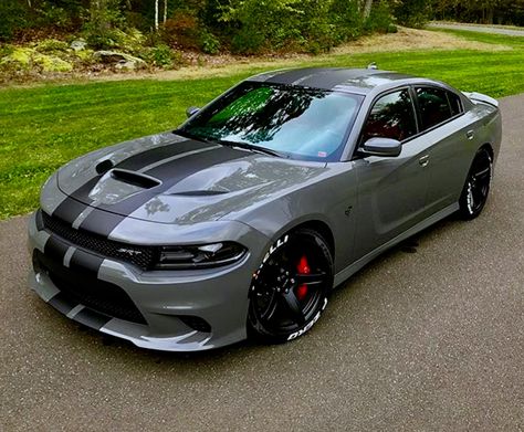 Dodge Charger Charger Hellcat, Dodge Charger Hellcat, Dodge Charger Rt, Dodge Muscle Cars, Auto Retro, Mopar Cars, Us Cars, Classic Cars Muscle, Sports Cars Luxury