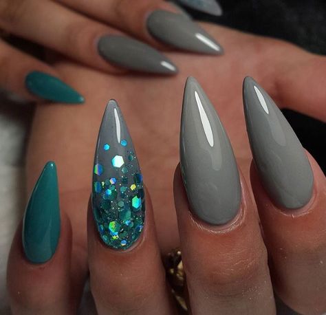 Afbeelding. Sharp Nails, Stiletto Nail Art, Pointed Nails, Stiletto Nails Designs, Gray Nails, Gel Liner, Hot Nails, Fancy Nails, Artificial Nails