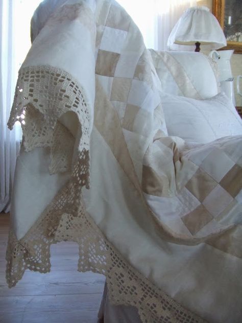 Low Volume Quilt, Shabby Chic Quilts, Neutral Quilt, Wedding Quilt, Quilt Border, Pretty Quilt, Quilt Binding, Linen Quilt, Colorful Quilts