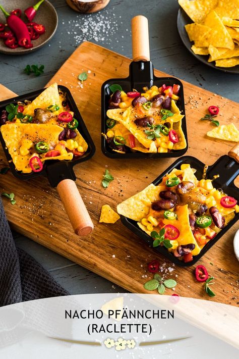 Raclette Dinner Party, Raclette Recipes, Winter Party, Tex Mex, What To Cook, Party Snacks, Tortilla Chips, Nachos, Food For Thought