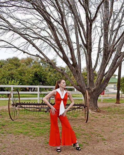 Who doesn't love an orange jumpsuit? Credit @slipstitchfashion 1970s Jack Hartley Sailor jumpsuit! Has a built in bra with cups. Open back with zipper and bra clip. No size but fits like a modern US 4. Great vintage condition. Pet friendly home. $99 includes Us shipping. $18 international shipping. Model is 5'6 and measures Bust = 33, waist 25 3/4 and hips 35 1/2. Jumpsuit measures Bust = 32 to 36 inches, Waist = 25 to 28 max, Hips up to 38. Length from shoulder strap to hem is 56 in... Orange Jumpsuit, Home Model, Red Retro, Hip Ups, Bell Bottoms, Vintage 70s, Playsuit Jumpsuit, Pet Friendly, Open Back