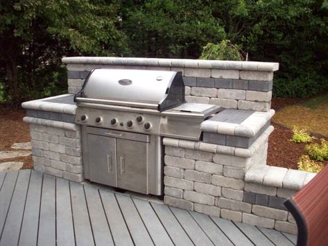 Bungalow Backyard, Backyard Grilling Area, Small Bbq, Backyard Decks, Grilling Station, Backyard Grill, Outdoor Grill Area, Outdoor Grill Station, Patio Grill