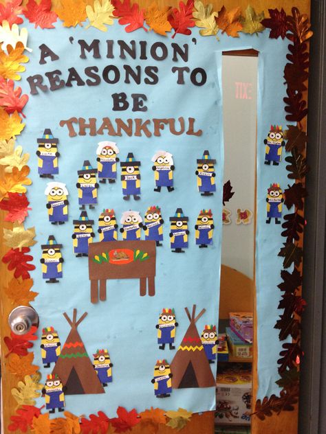 Mrs. B's thankful minions door Thanksgiving Door Decorations Classroom, Thanksgiving Bulletin Board Ideas, Thanksgiving Classroom Door, Thanksgiving Door Decorations, Thanksgiving Bulletin Board, Preschool Door, November Bulletin Boards, Preschool Thanksgiving, Thanksgiving Bulletin Boards