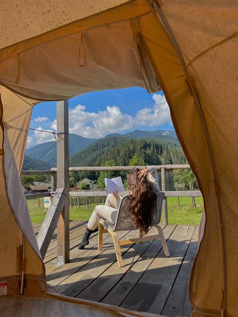 Glamping Picture Ideas, Glamping Photoshoot Ideas, Outdoors Moodboard, Glamping Photoshoot, Glamping Outfit, Glam Camping, Bed Photos, Pics Inspo, Photographs Ideas