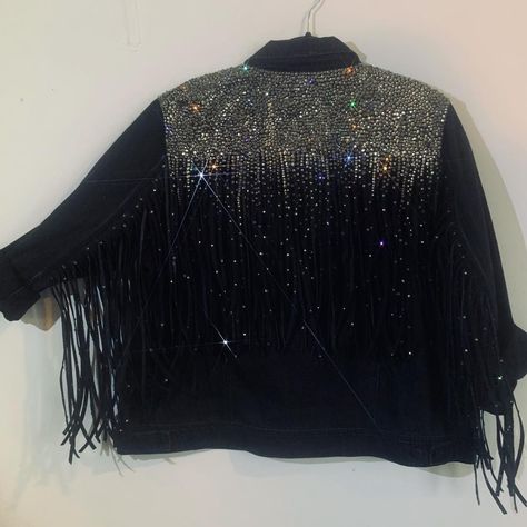 custom fringe rhinestone denim jacket by @thediscodaddy on insta Sparkly Denim Jacket, Sparkle Jean Jacket, Black Rhinestone Jacket, Embellished Jacket Diy, Zac Bryan, Bedazzled Jacket, Fringe Jean Jacket, Rhinestone Denim Jacket, Traje Cowgirl