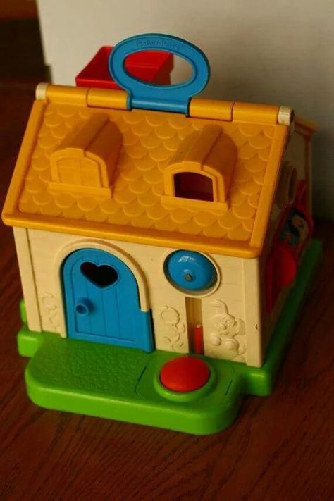 1984 Fisher Price House. Fisher Price Baby, 1980s Toys, Toy Toy, Kids Memories, 90s Toys, Fisher Price Toys, Toy House, 80s Toys, 90s Childhood