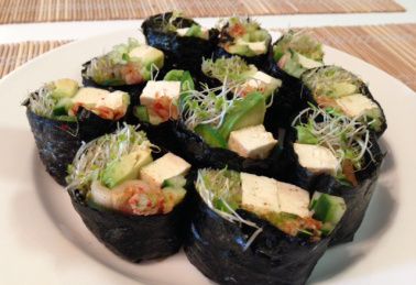 Raw Vegan Nori Rolls with Kimchi Nori Rolls, Raw Sushi, Vegan Hot Dog, Vegan Kimchi, Clean Eating Vegan, Asian Rice, Eating Vegan, Vegan Sushi, Tempeh